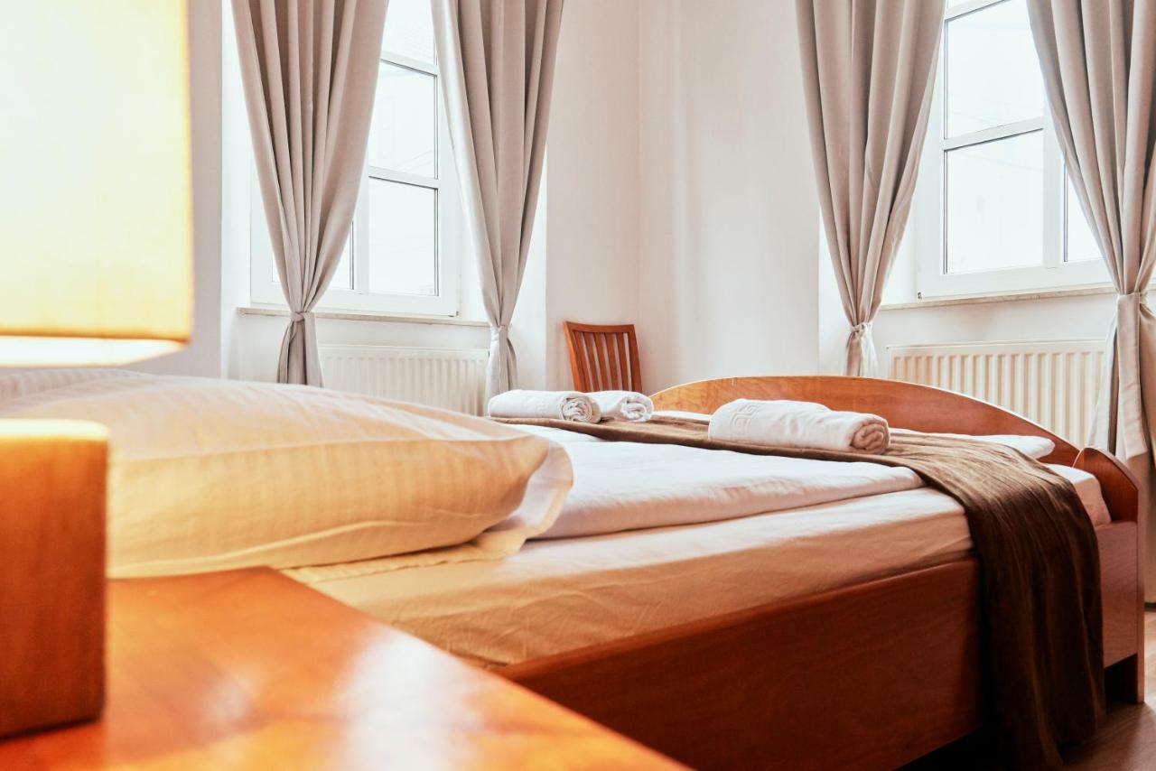 Rooms & Restaurant Ostarija Dolenjske Toplice Bagian luar foto