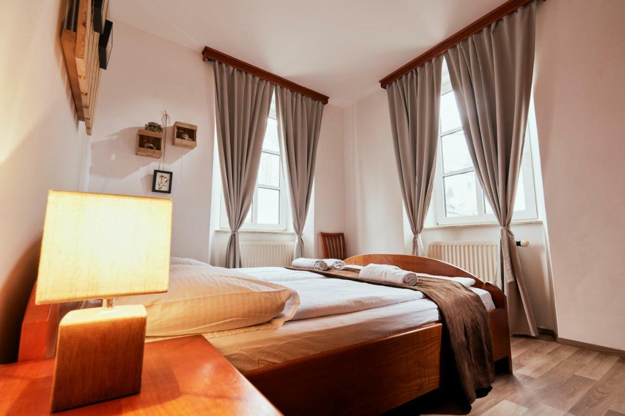 Rooms & Restaurant Ostarija Dolenjske Toplice Bagian luar foto