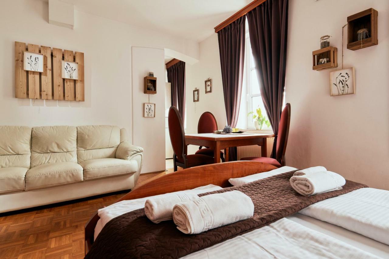 Rooms & Restaurant Ostarija Dolenjske Toplice Bagian luar foto